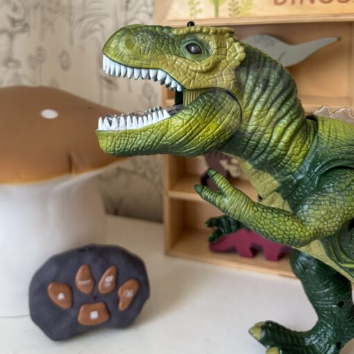 Woopie nuotoliniu būdu valdomas T‑Rex dinozauras