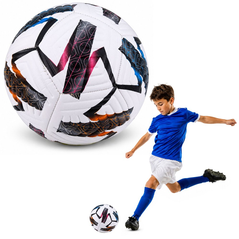 Baltas futbolo kamuolys treniruotėms
