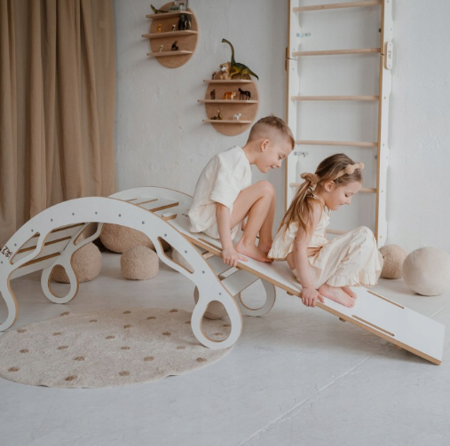 Montessori supamoji kėdutė XL su čiuožykla