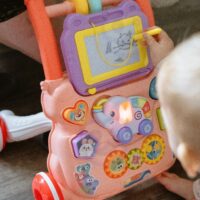 WOOPIE BABY interaktyvi vaikštynė-stumdukas su piešimo lenta